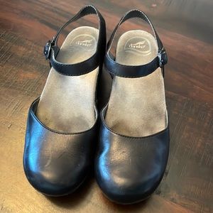 Dansko Mary Jane clog black leather size 8